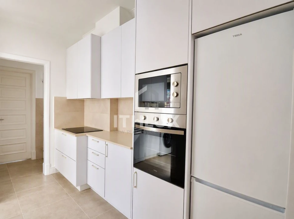 Apartamento T4 para Arrendamento em Avenidas Novas Foto 14