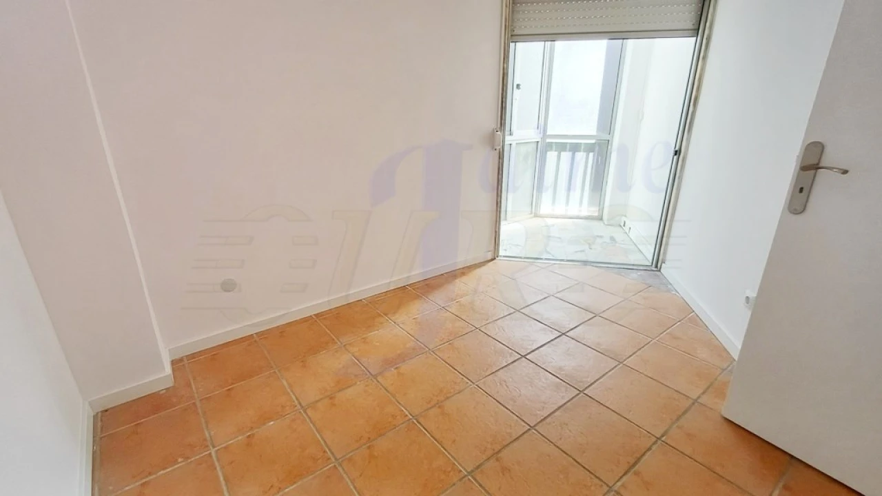Apartamento T3 para Venda em Algueirão-Mem Martins Foto 17