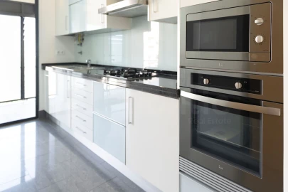 Apartamento T2 para Arrendamento em Carcavelos e Parede