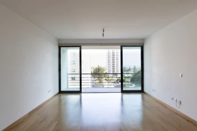 Apartamento T2 para Arrendamento em Carcavelos e Parede