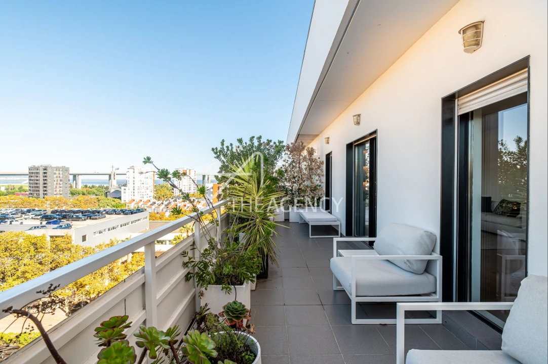 Apartamento T3 para Venda em Parque das Nações Foto 7