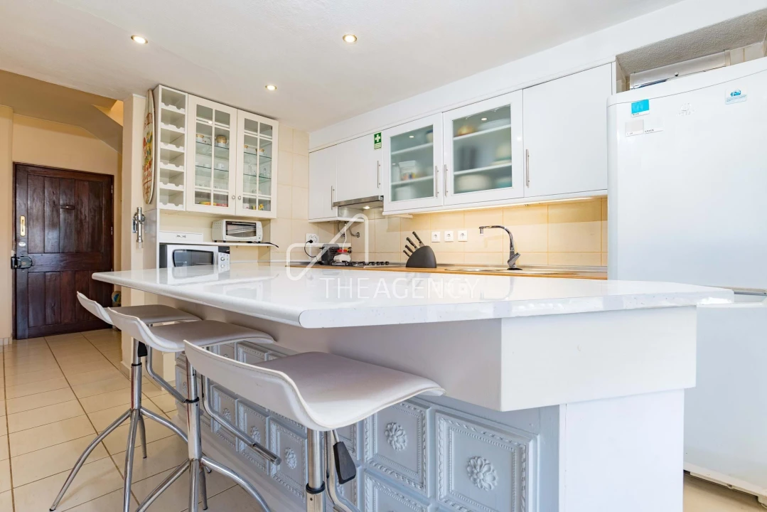 Apartamento T3 para Arrendamento em Quarteira Foto 6