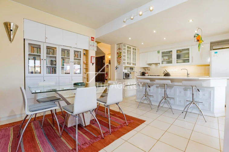 Apartamento T3 para Arrendamento em Quarteira Foto 4