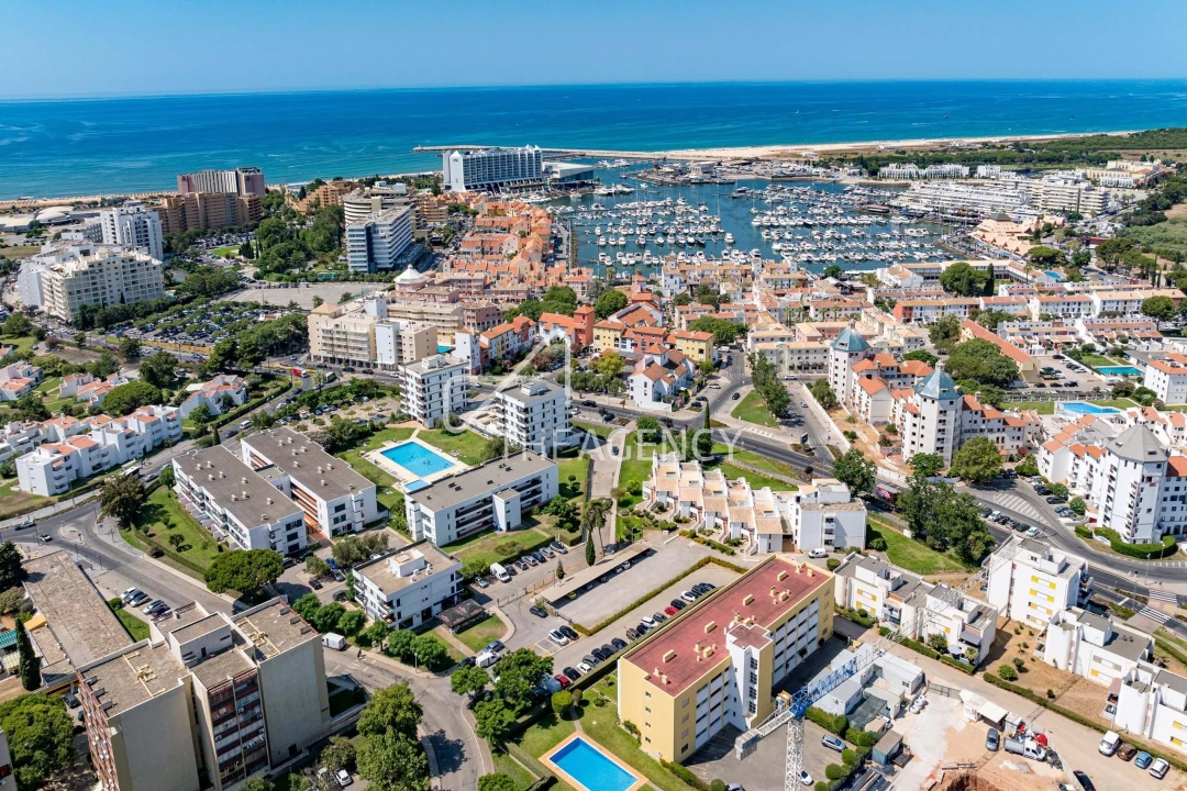 Apartamento T3 para Arrendamento em Quarteira Foto 2