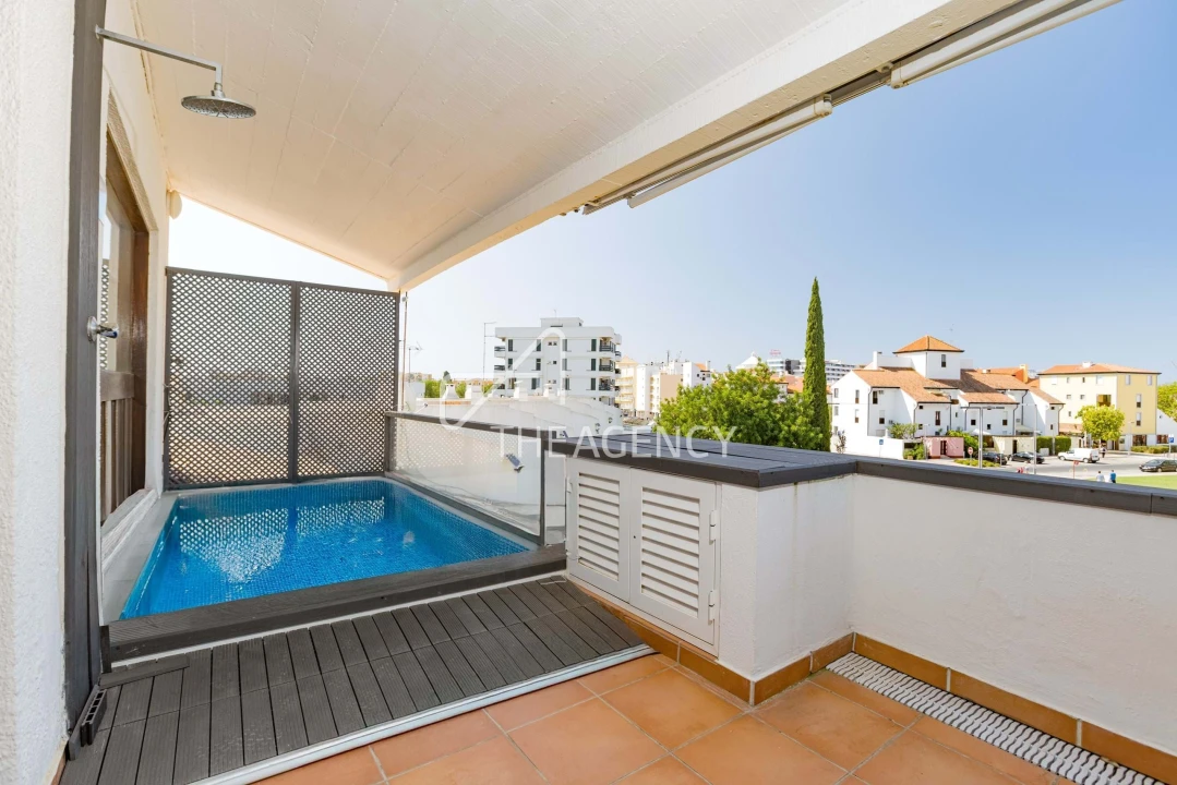Apartamento T3 para Arrendamento em Quarteira Foto 9