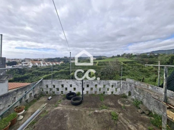 Moradia T5 para Venda em São Bento