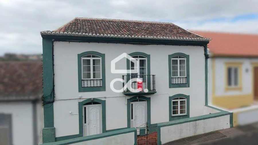 Moradia T5 para Venda em São Bento