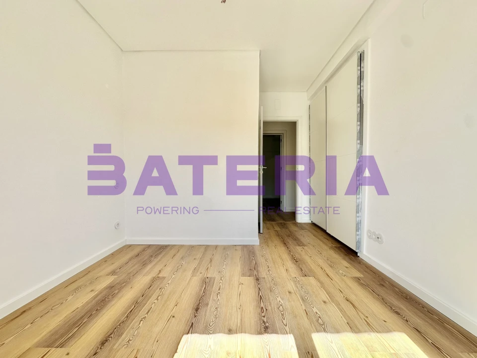 Apartamento T5 para Venda em Abrigada e Cabanas de Torres Foto 13