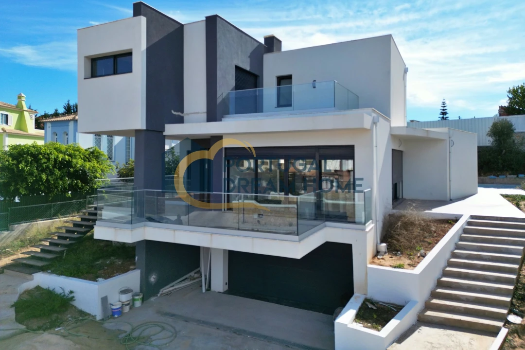Moradia T4 para Venda em Albufeira e Olhos de Água Foto 24