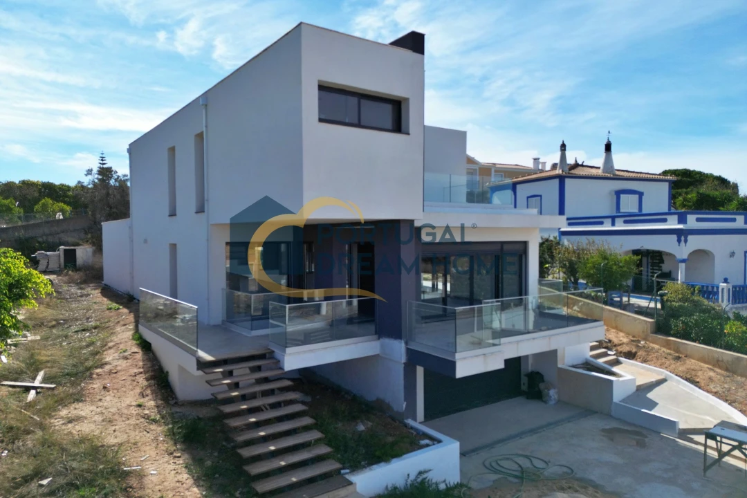 Moradia T4 para Venda em Albufeira e Olhos de Água Foto 25