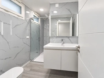 Apartamento T2 para Venda em Oeiras e São Julião da Barra, Paço de Arcos e Caxias