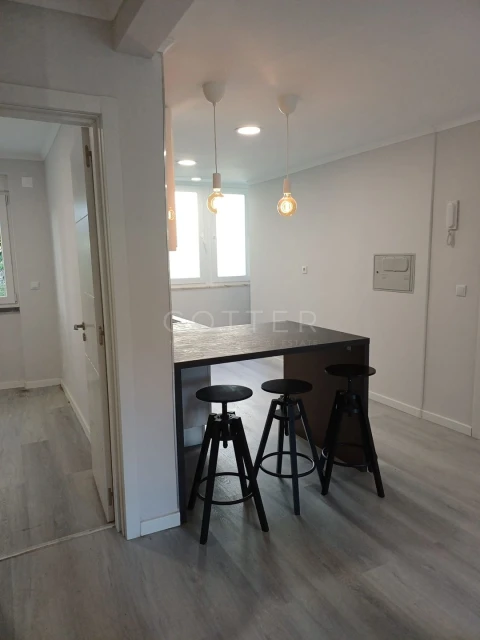 Apartamento T2 para Venda em Benfica