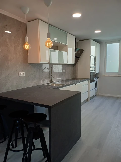 Apartamento T2 para Venda em Benfica