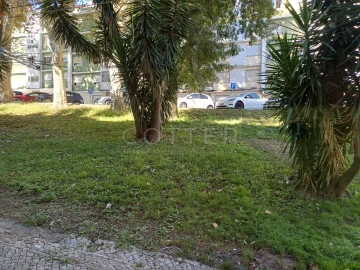 Apartamento T2 para Venda em Benfica
