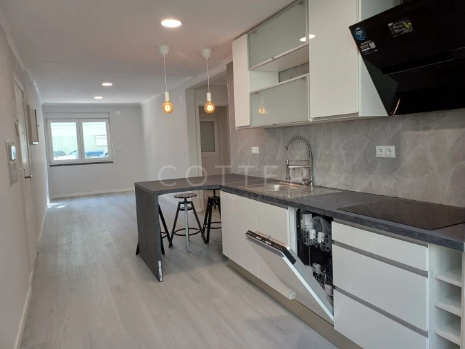 Apartamento T2 para Venda em Benfica Foto 8
