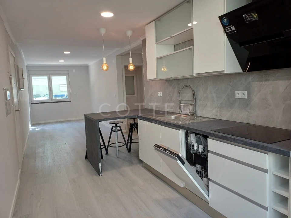 Apartamento T2 para Venda em Benfica Foto 8