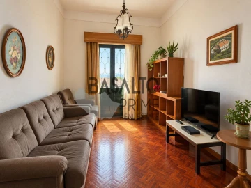 Moradia T6 para Venda em Santa Cruz