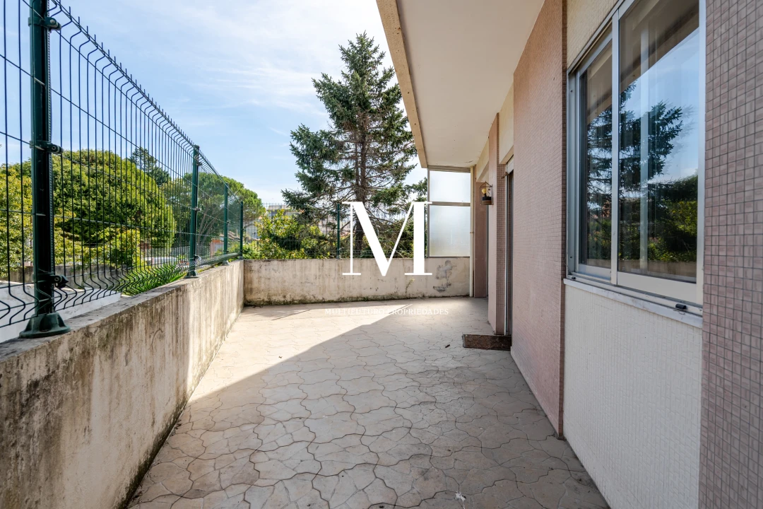 Apartamento T1 para Venda em Ramalde Foto 5