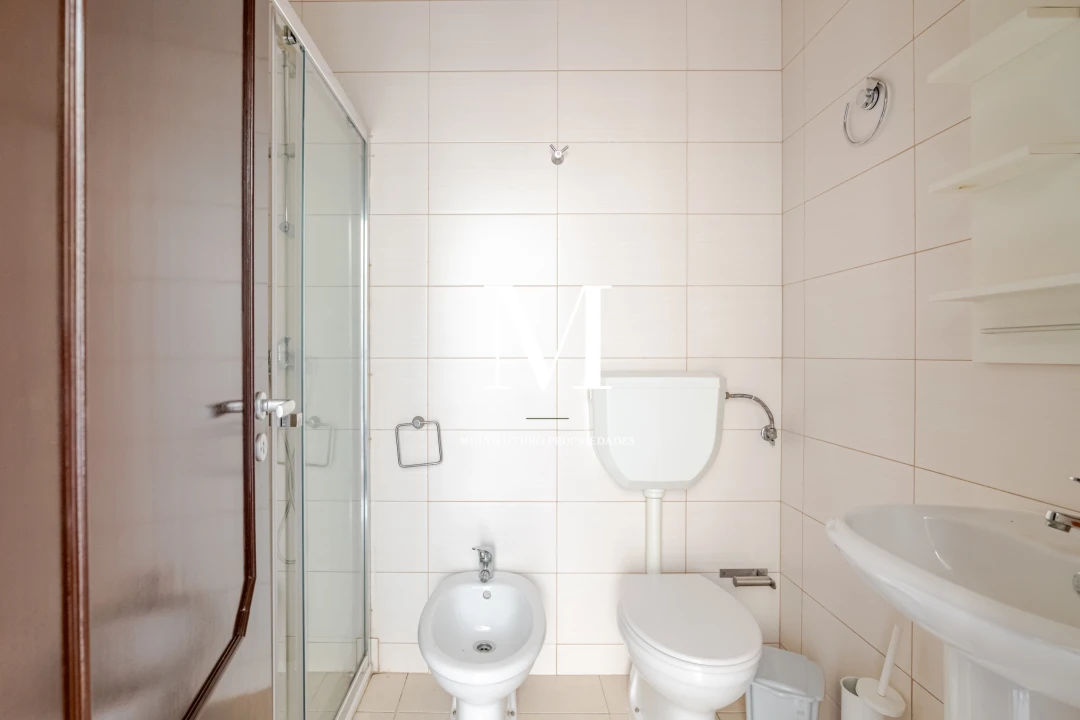 Apartamento T1 para Venda em Ramalde Foto 26