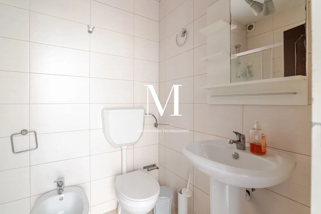 Apartamento T1 para Venda em Ramalde Foto 28