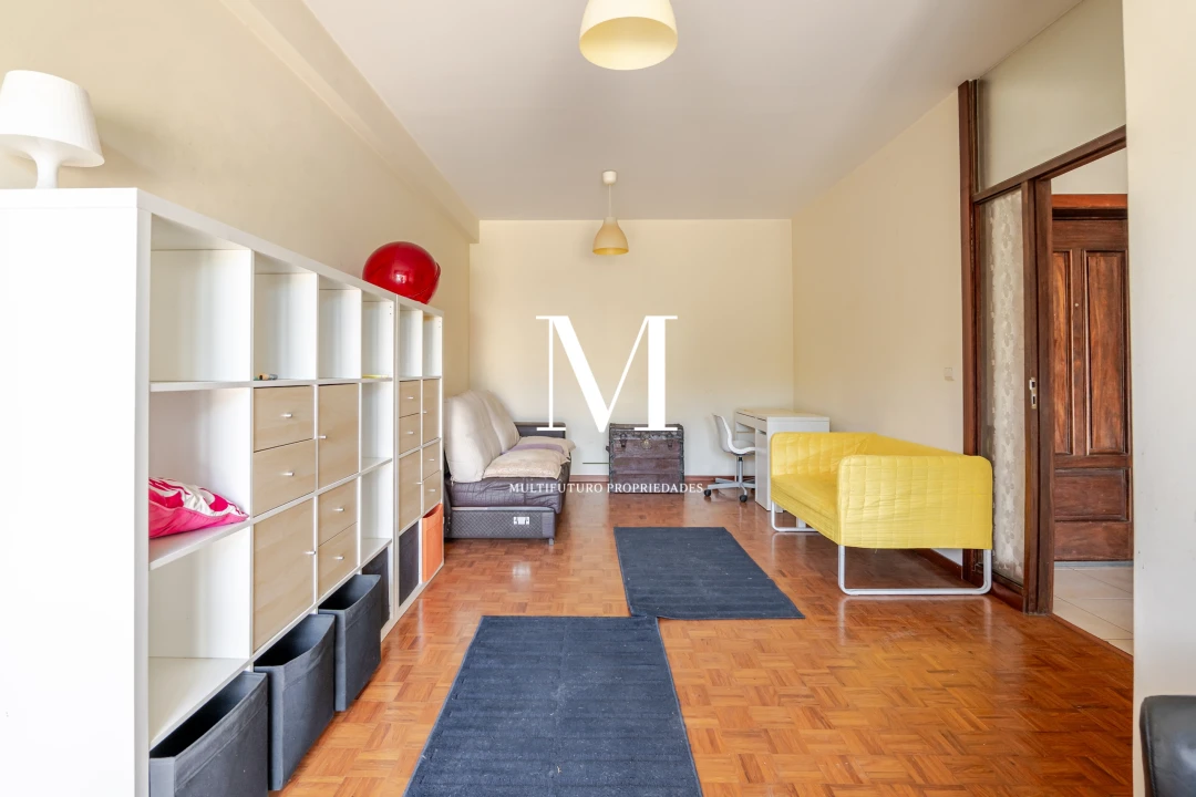 Apartamento T1 para Venda em Ramalde Foto 8