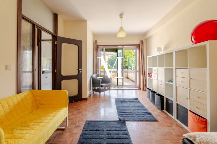 Apartamento T1 para Venda em Ramalde Foto 6