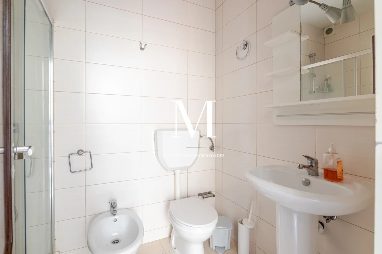 Apartamento T1 para Venda em Ramalde Foto 27