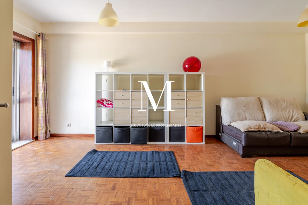 Apartamento T1 para Venda em Ramalde Foto 7