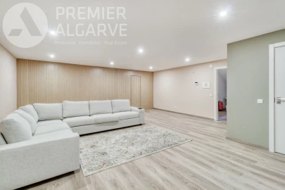Moradia T5 para Venda em Almancil