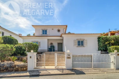 Moradia T5 para Venda em Almancil