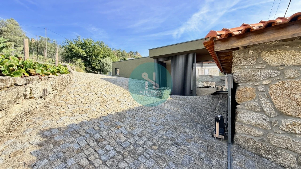 Quinta T2 para Venda em Travassos Foto 1