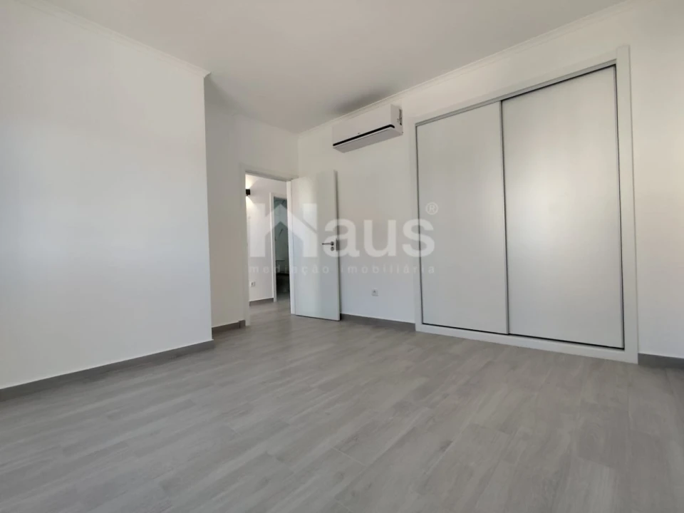 Moradia T4 para Venda em Atalaia e Alto Estanqueiro-Jardia Foto 22