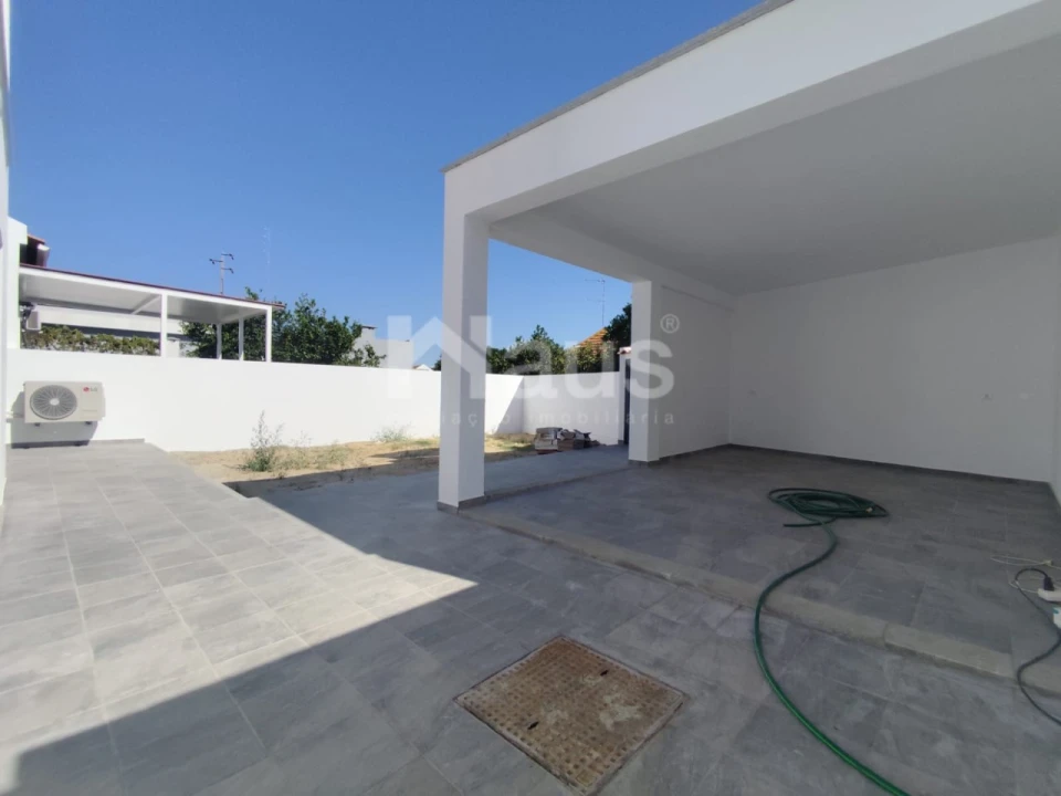 Moradia T4 para Venda em Atalaia e Alto Estanqueiro-Jardia Foto 30