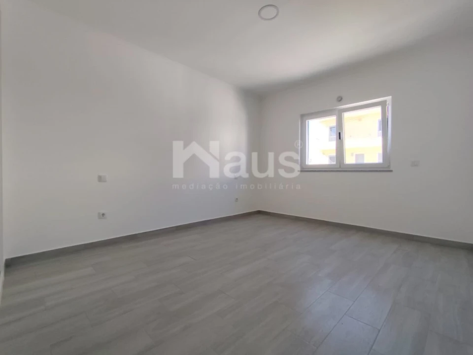 Moradia T4 para Venda em Atalaia e Alto Estanqueiro-Jardia Foto 23