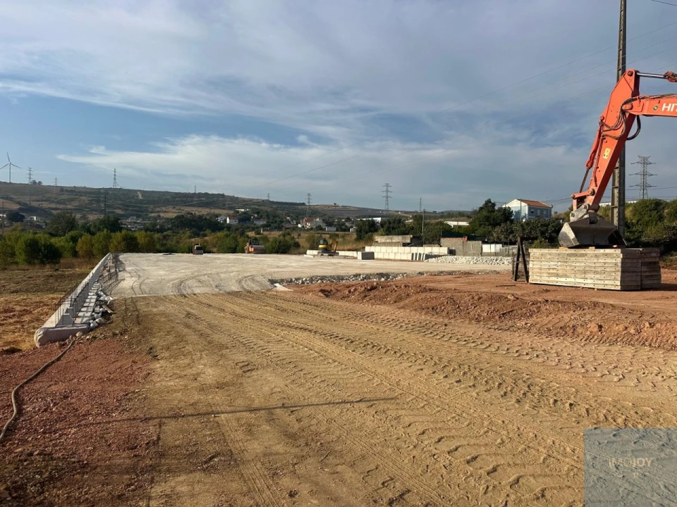 Terreno para Venda em Santo Antão e São Julião do Tojal Foto 5