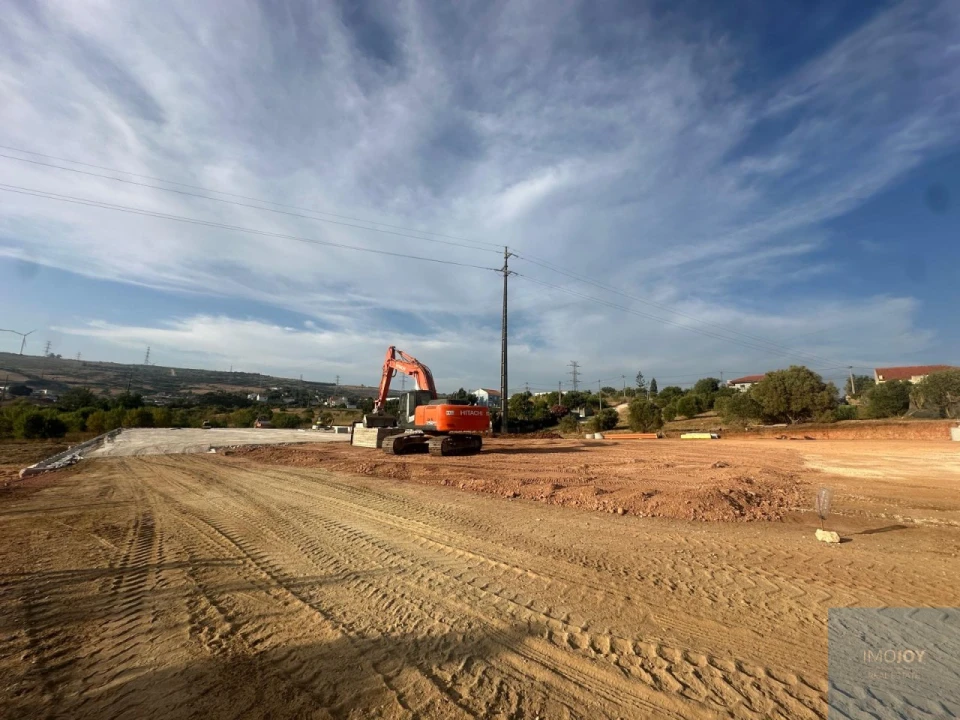 Terreno para Venda em Santo Antão e São Julião do Tojal Foto 7
