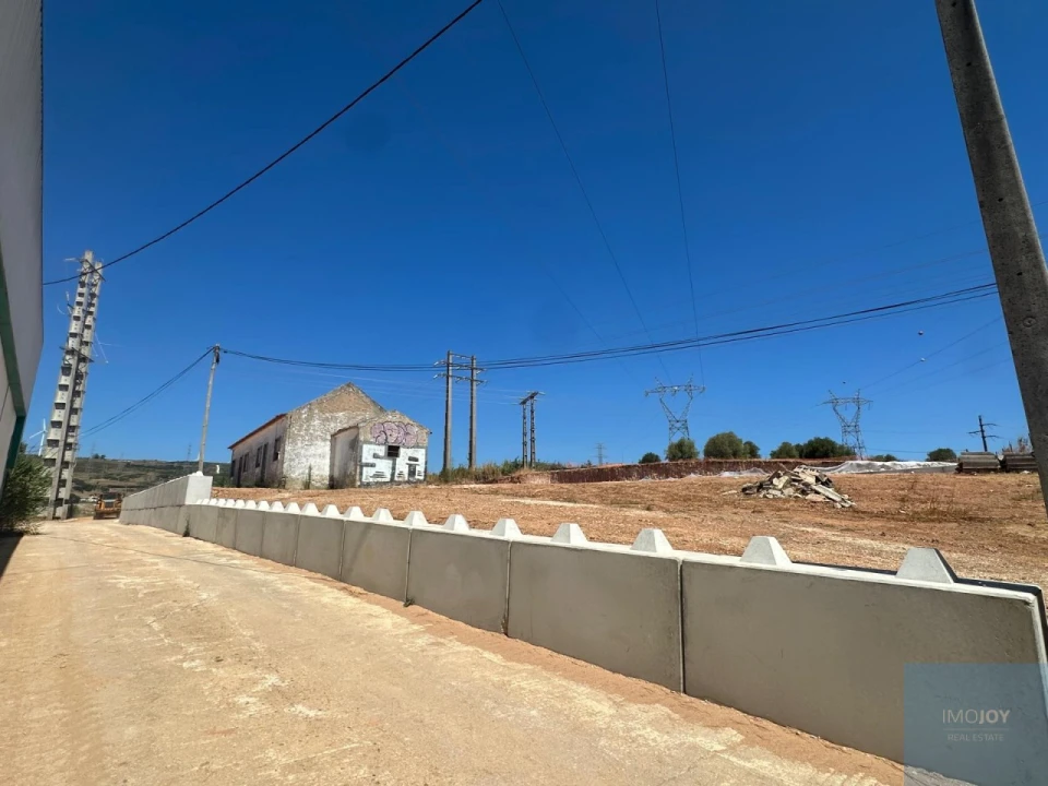 Terreno para Venda em Santo Antão e São Julião do Tojal Foto 11