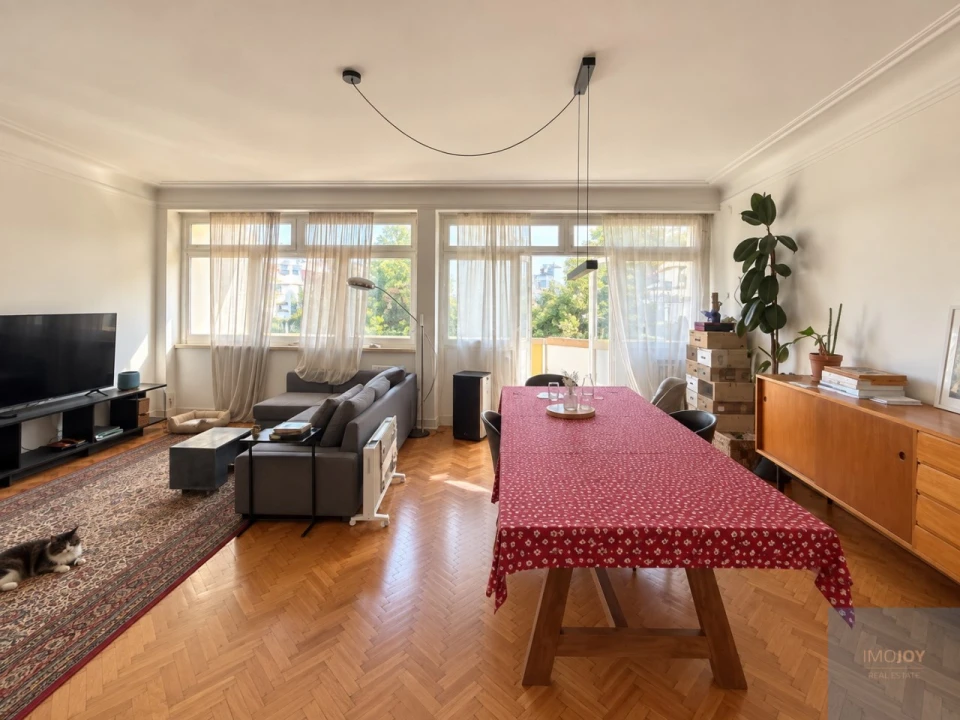 Apartamento T4 para Arrendamento em Alvalade Foto 2