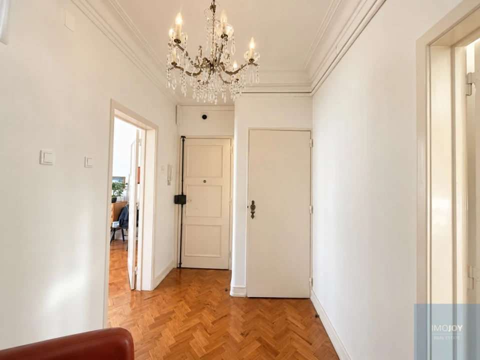 Apartamento T4 para Arrendamento em Alvalade Foto 9