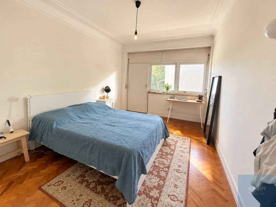 Apartamento T4 para Arrendamento em Alvalade Foto 17