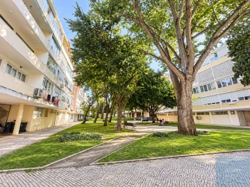 Apartamento T4 para Arrendamento em Alvalade