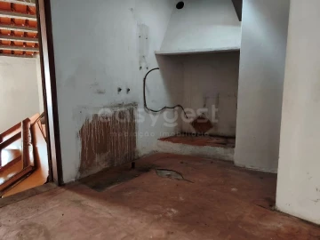 Moradia T2 para Venda em Amiais de Baixo