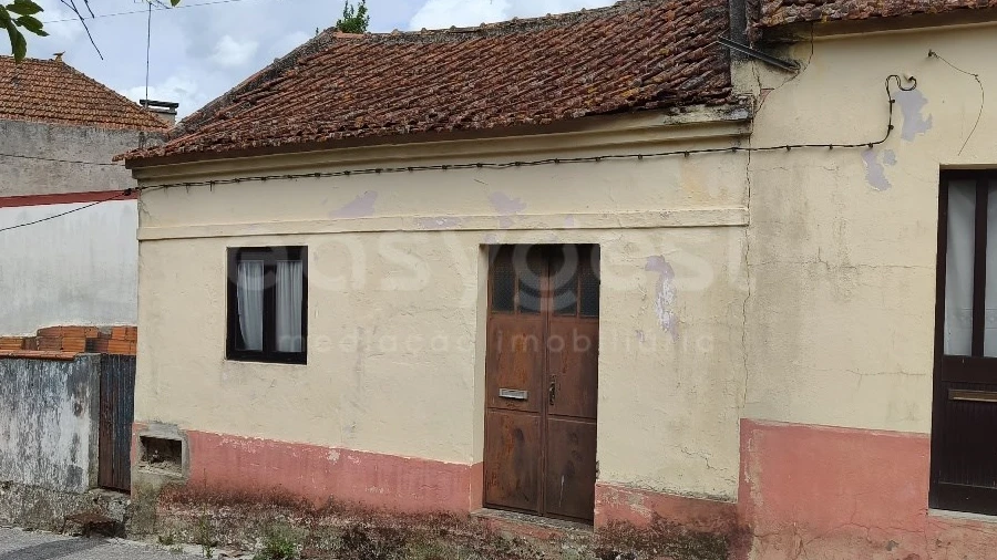 Moradia T2 para Venda em Amiais de Baixo