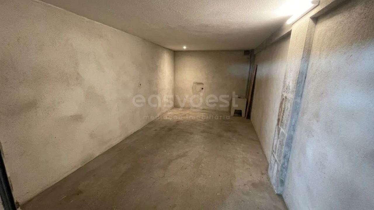 Garagem para Venda em Leiria, Pousos, Barreira e Cortes Foto 3