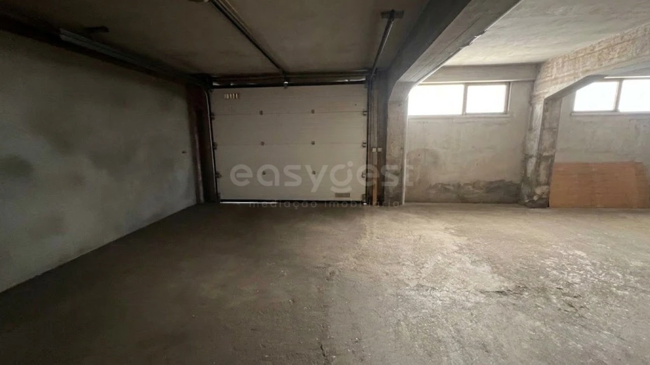 Garagem para Venda em Leiria, Pousos, Barreira e Cortes Foto 4
