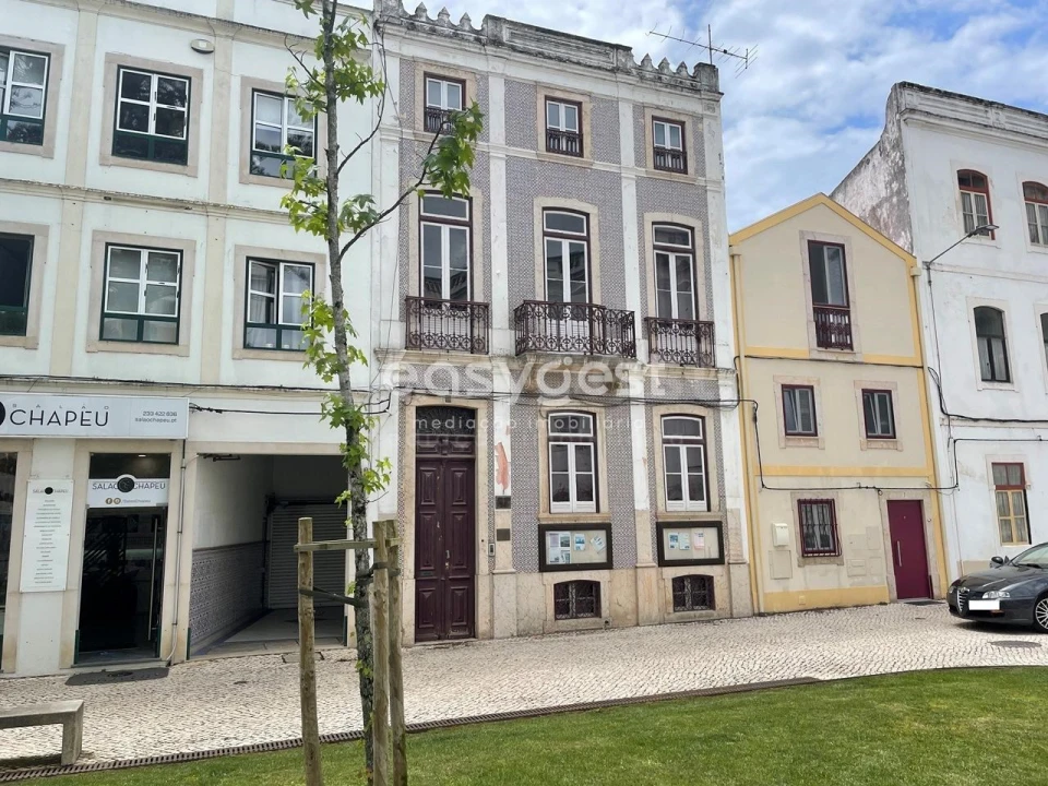 Prédio para Venda em Buarcos Foto 2