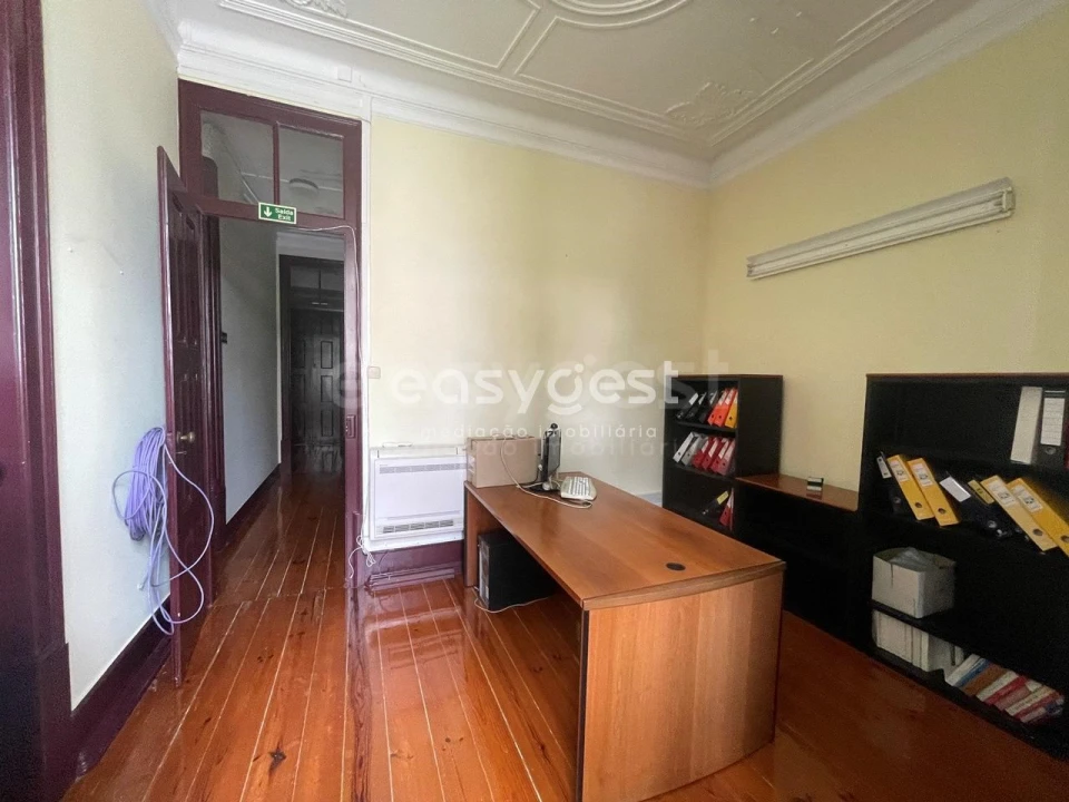 Prédio para Venda em Buarcos Foto 9