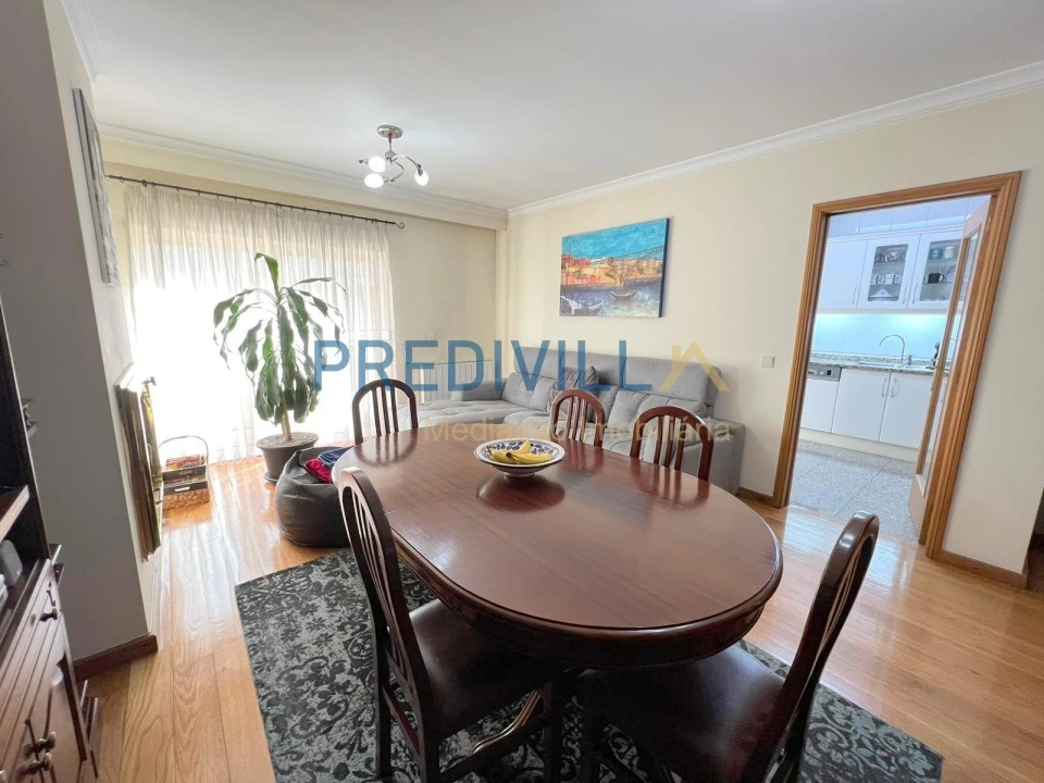 Apartamento T3 para Venda em Cidade da Maia Foto 3