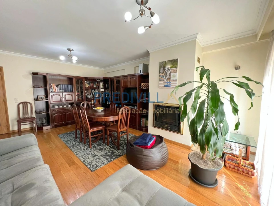 Apartamento T3 para Venda em Cidade da Maia Foto 1