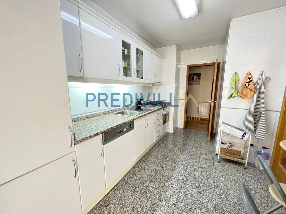 Apartamento T3 para Venda em Cidade da Maia Foto 4